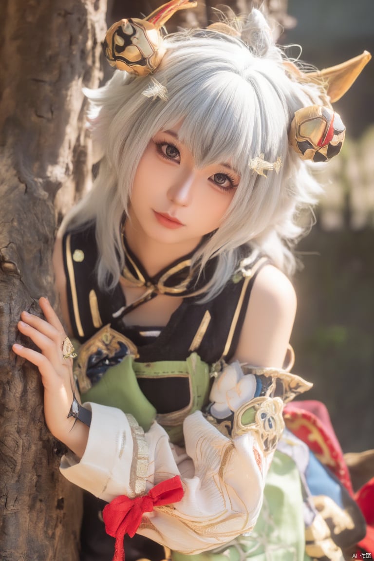 chunmomo,1girl,white hair,bule | white | gray eyes,hair bangs,Ring,one mole under right eyes,dragon,full body,hanfu,tang style outfits,Torino,jinhsi,,MYS,