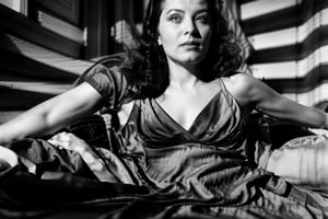 femme fatale,NoirStyle,retro, cinematic