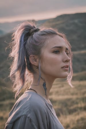 Roman girl, gray short shirt, grassland, sky, jeans, ponytail, purple and gold hair, side profile