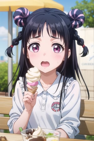 mahoro jin ,eat ice cream 