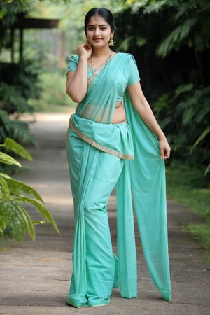 curvy thick Indian young beautiful 18years Indian teen, beauful plain saree, perfect saree, indian saree , indain look, pale skin, outdoor,photo, sun light