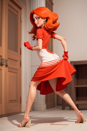 chica de cabello naranja con tacones rojos y vestido negro