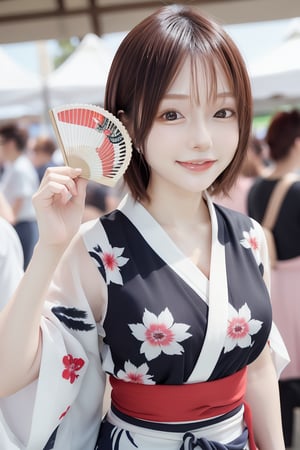 mikas
A beautiful lady wearing a yukata and holding a fan participates in a summer festival,smile