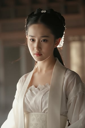 Liu Yifei, the female protagonist of the movie Dream of a Heavenly Woman, is set in a Chinese-style house,full shot,Wearing traditional Chinese clothing,Xxiaolongnv