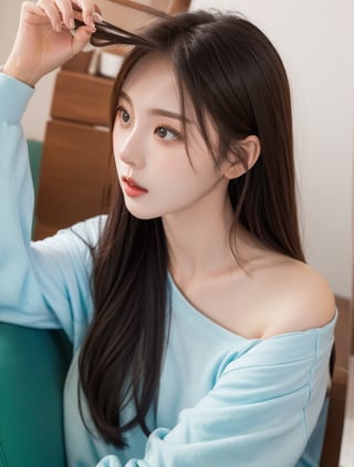 (1 cute Korean star) Shoulder-length hair, light makeup, green shirt, selfie, fron in the house, clear facial features of Canon EOS, realistic photo with 8K high resolution, crisp and vivid details.