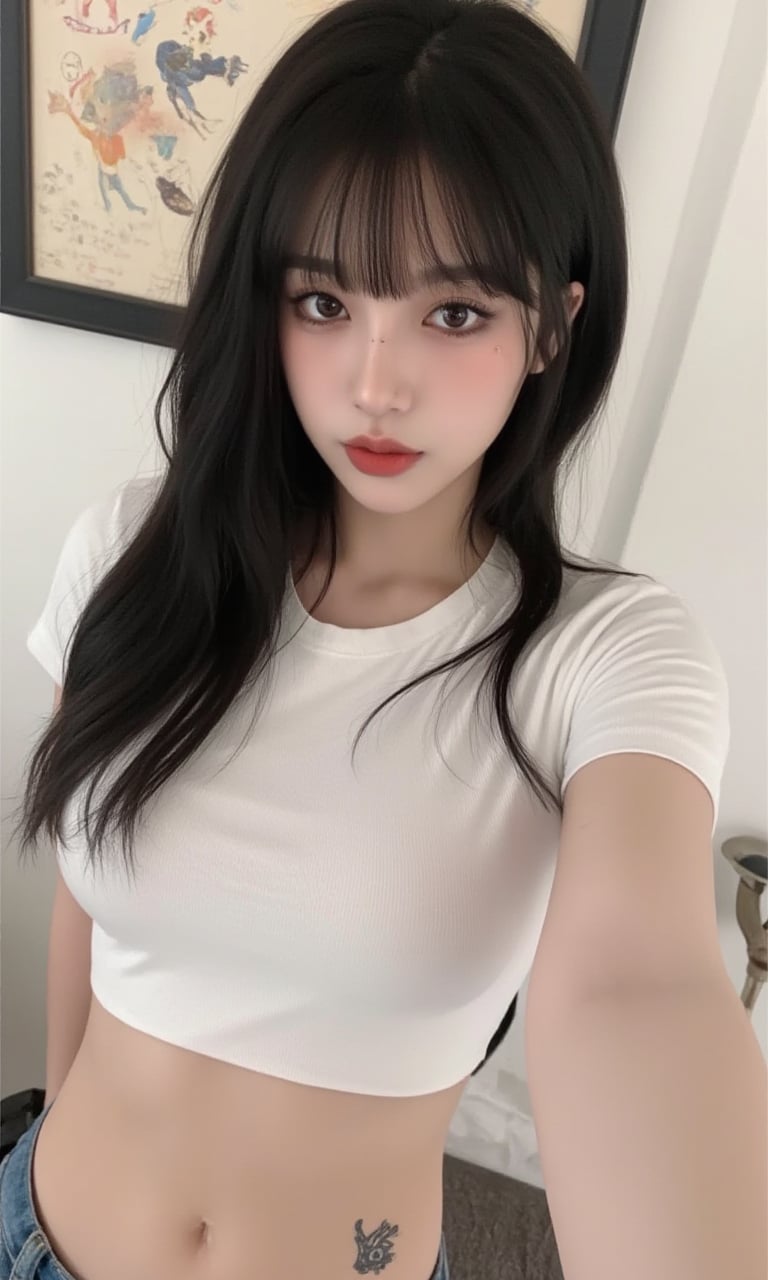 This is a real high-definition photo,<lora:网图-MYH-2:0.9>,This is a clear mobile selfie photo with a modern and fashionable style. The person in the photo is a young woman with long black hair, a slim figure, and delicate features. She looks at the camera with a calm expression. She is wearing a white short-sleeved top, exposing her abdomen, which has a tattoo. She wears jeans, and her hair falls on her shoulders. The background features a framed painting, which seems to depict some abstract elements. 