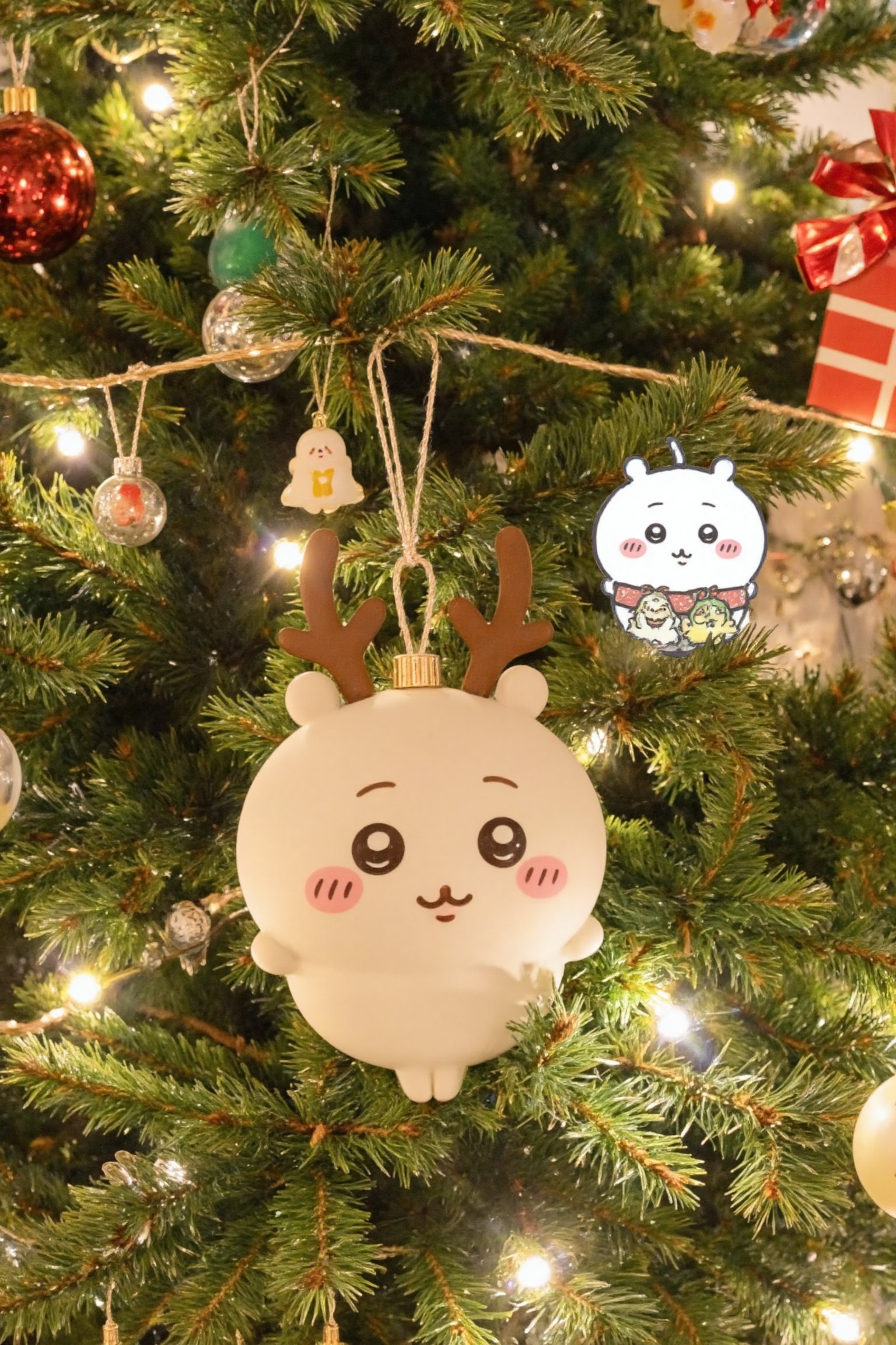 This is a super high-definition photo of "吉伊,  ". cosplay a reindeer,  has been turned into a "Kaiyodo" style figure in a...
