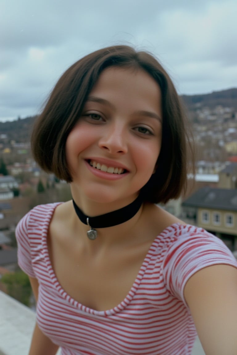 (Mthlda,smiling), 
(wearing choker, wearing a red striped in white crop tops), 
on rooftop, taking selfie,
(low light, noise, grain,jpeg artifacts, noise,full body)
raw_photo, no tattoo,pokies,zenit_kodak_gold