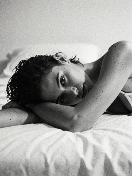 Purple Grainy || Photography lora by KDess on Tensor.Art