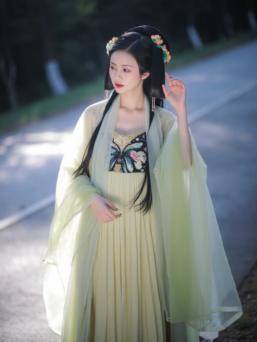Ai绿色绣花汉服|古风国风|传统服饰|F.1 by OpenAI on Tensor.Art