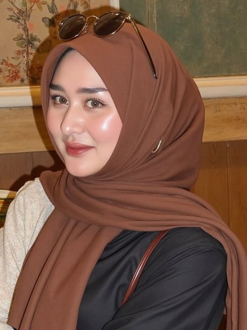 Suhailah Alhabsyi by RANIEZ AMANDA on Tensor.Art